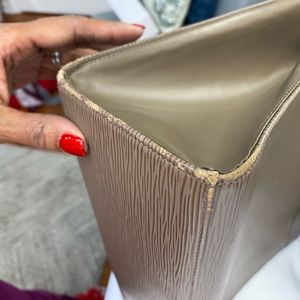 LOUIS VUITTON CROISETTE TOTE - Picture 8 of 16